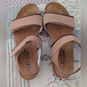 Naot Aisha Nude Nubuck/Saddle Brown 7/38
